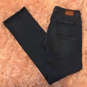 Henry & Belle Women’s straight Leg Jeans, sz. 30